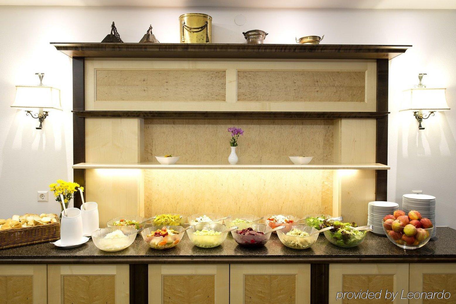 Stoll's Alpina Hotel 3*